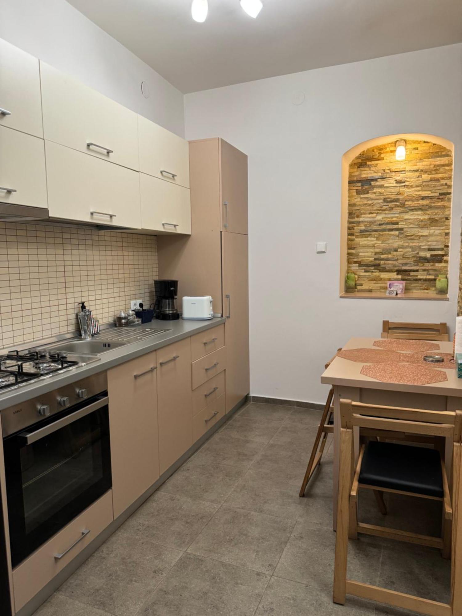 Ada'S Luxury Apartament&Studio - Old City Brasov Bagian luar foto