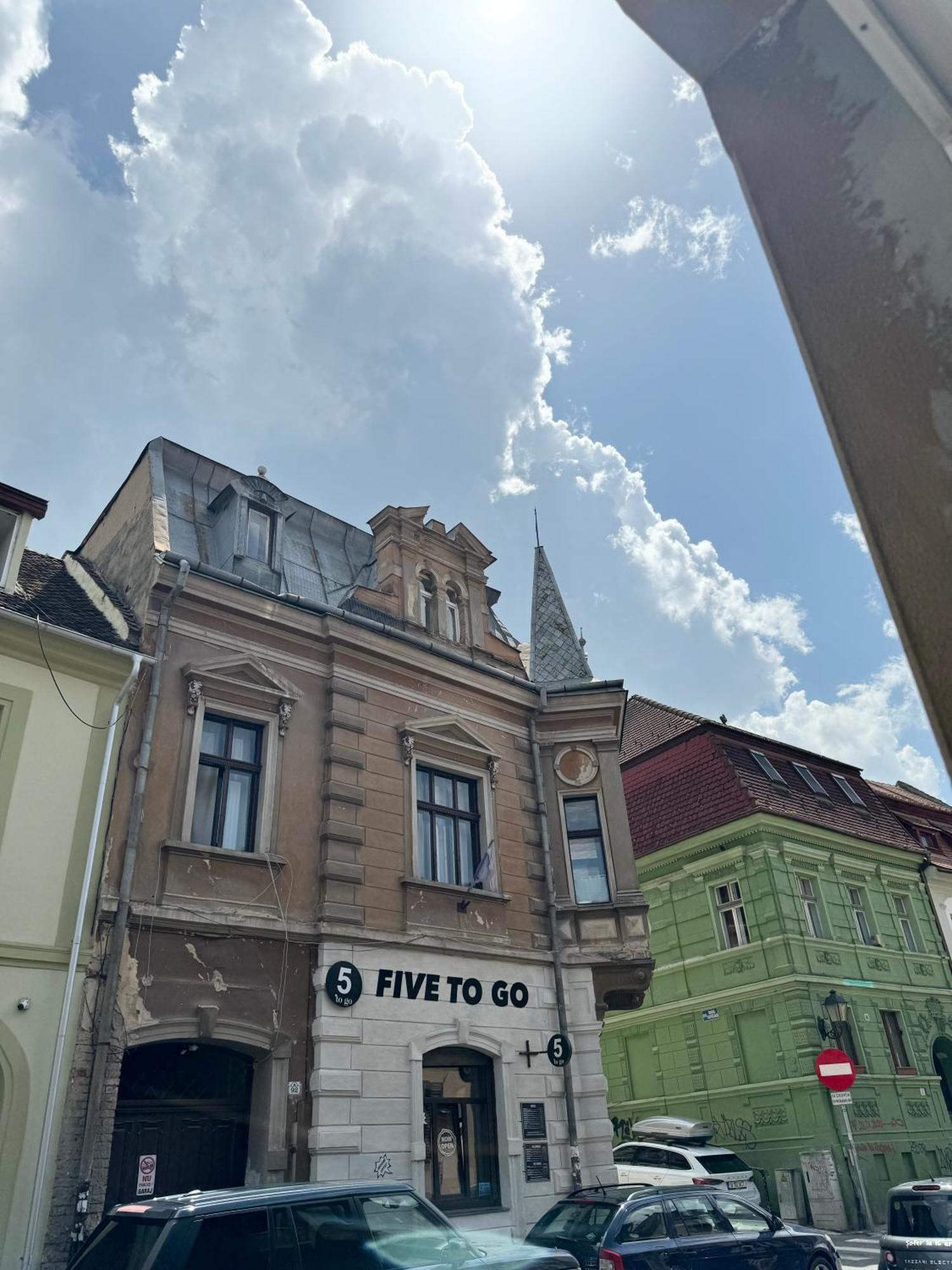 Ada'S Luxury Apartament&Studio - Old City Brasov Bagian luar foto