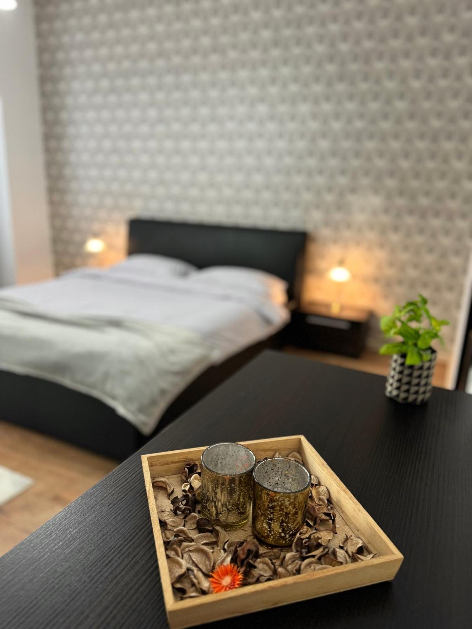 Ada'S Luxury Apartament&Studio - Old City Brasov Bagian luar foto