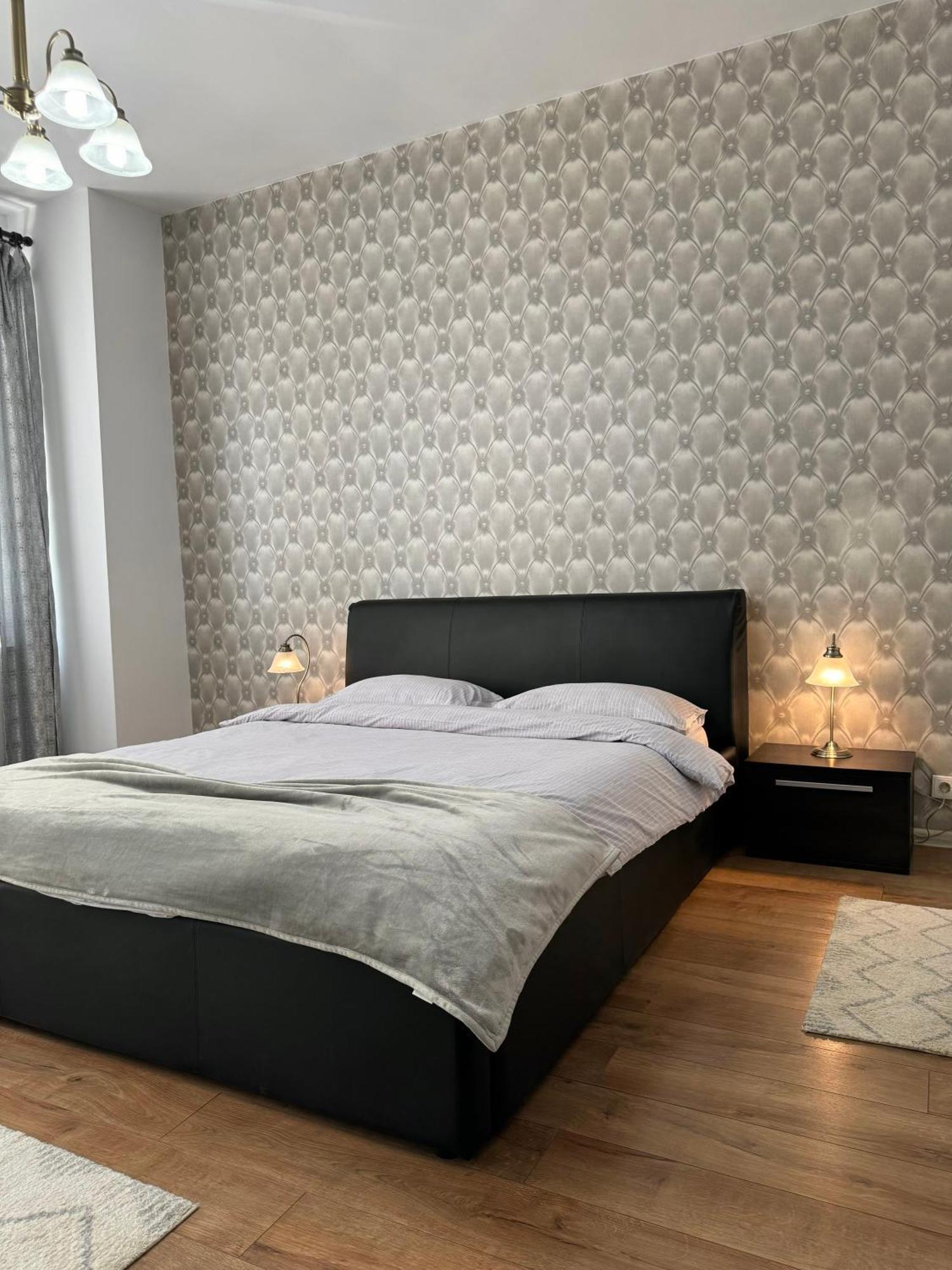 Ada'S Luxury Apartament&Studio - Old City Brasov Bagian luar foto